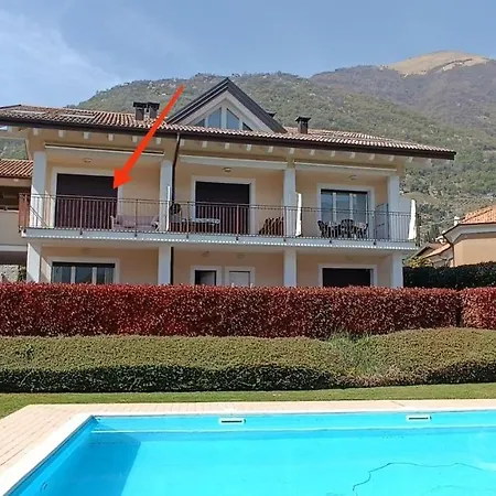 Duplex With Terrace , Pool, 2 Bedrooms Daire Lenno