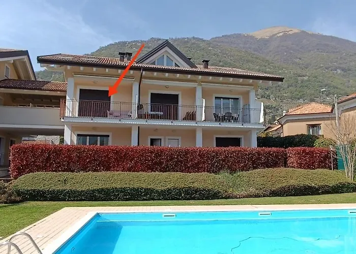 Duplex With Terrace , Pool, 2 Bedrooms Daire Lenno