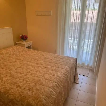 Duplex With Terrace , Pool, 2 Bedrooms 아파트 레노