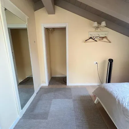 Duplex With Terrace , Pool, 2 Bedrooms 레노