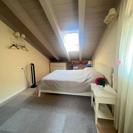 Duplex With Terrace , Pool, 2 Bedrooms 레노